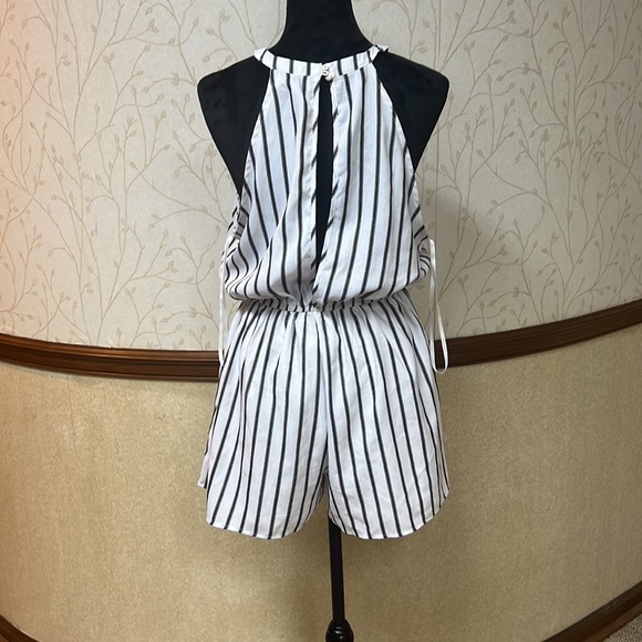 She+Sky romper - Picture 2 of 3